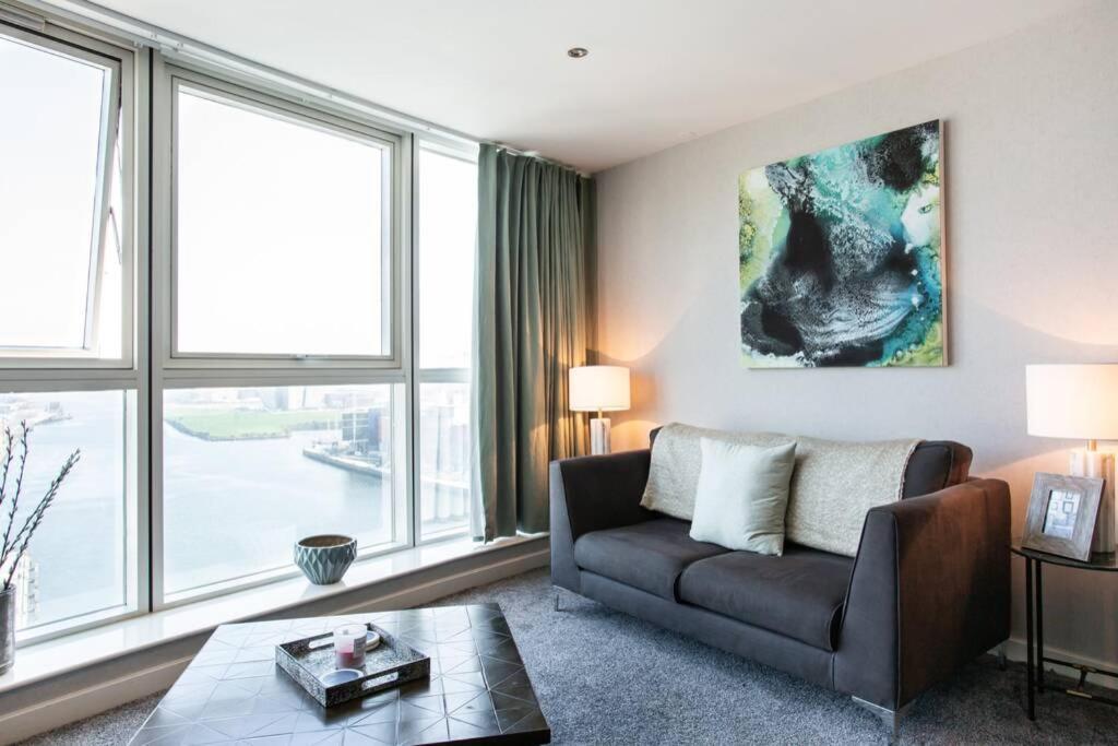 Titanic & City Views, Ultra Luxury City Parking Belfast Exterior photo